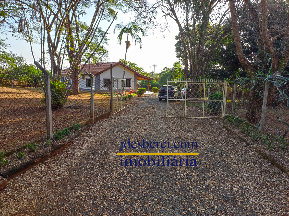 Chácara à venda, 180m² - Foto 1