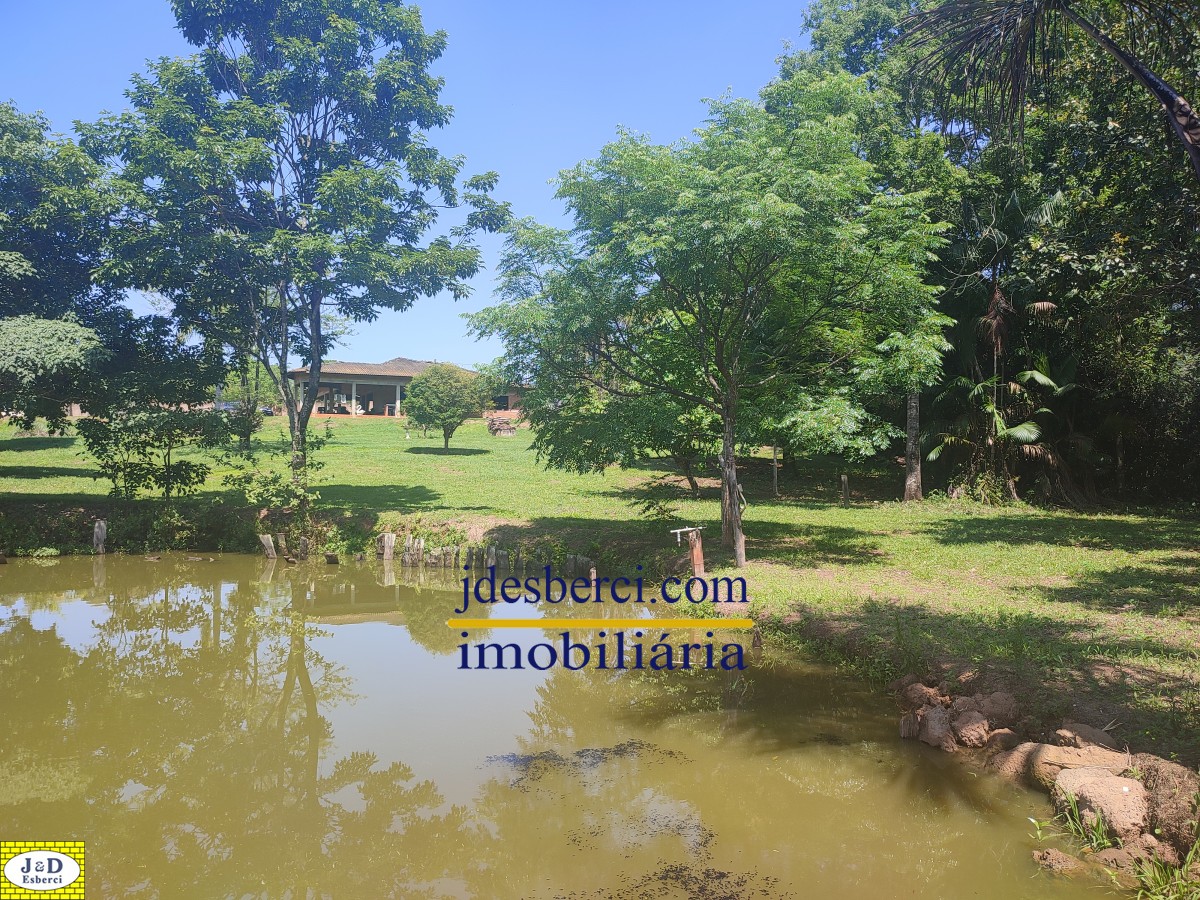 Chácara à venda com 2 quartos, 200m² - Foto 6
