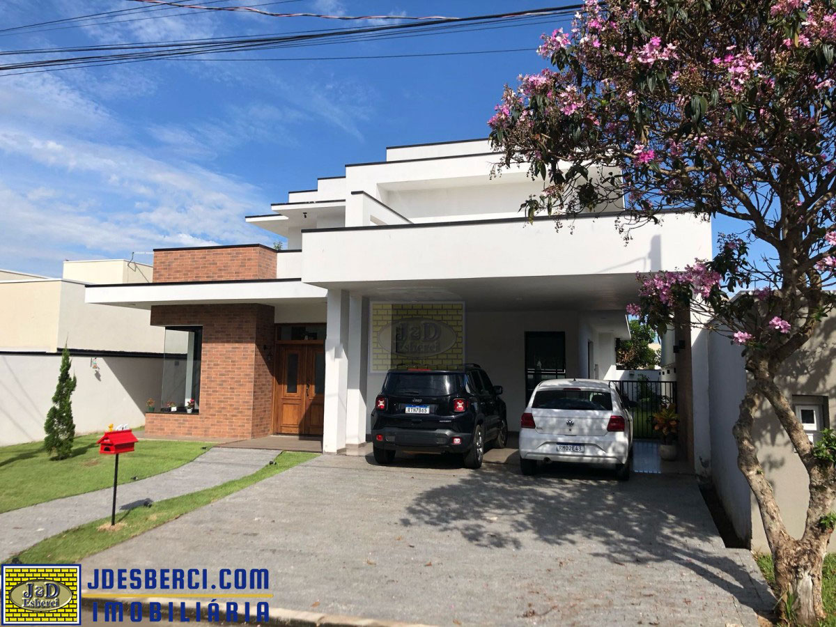 Casa de Condomínio à venda com 4 quartos, 267m² - Foto 1